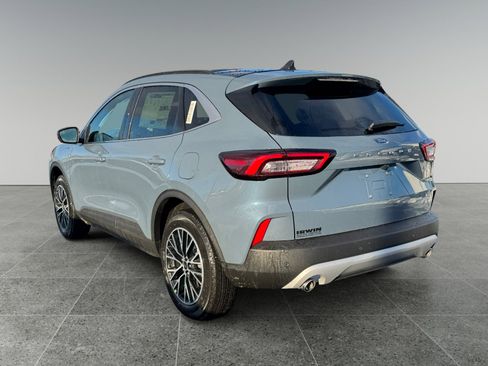 New 2026 Ford Escape SE image 3