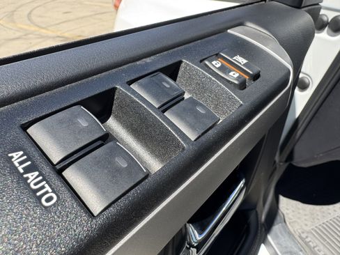 Used 2024 Toyota 4Runner SR5 Premium w/ Moonroof Package image 10