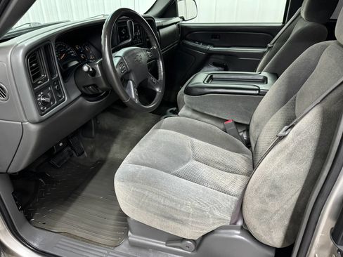 Used 2005 Chevrolet Silverado 1500 LS RWD image 9