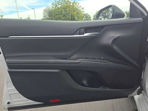 Used 2023 Toyota Camry SE image 20