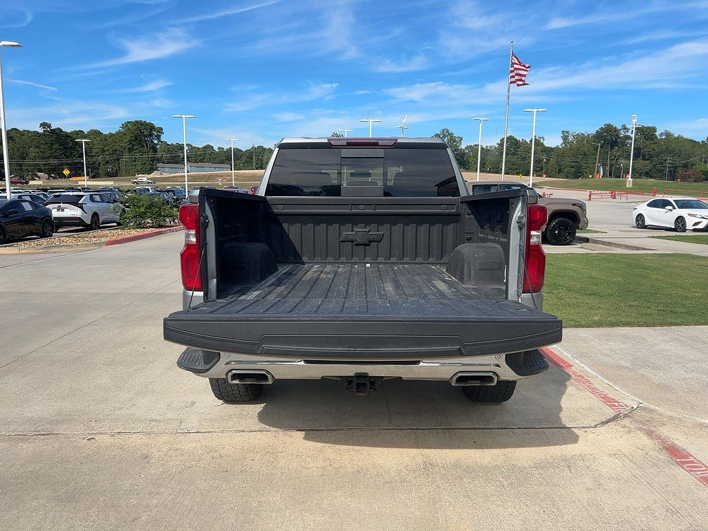 Used 2023 Chevrolet Silverado 1500 LTZ AWD/4WD image 3