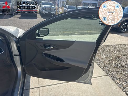 Used 2018 Chevrolet Malibu Hybrid FWD image 36