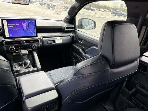 New 2026 Toyota 4Runner Platinum image 22