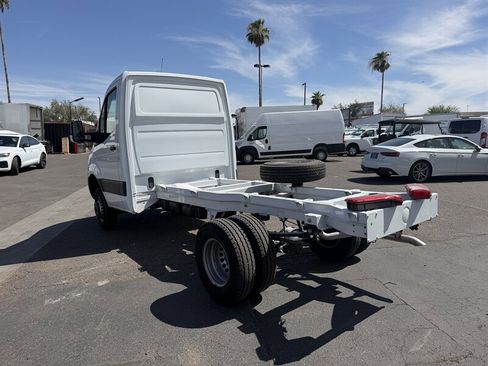 Used 2023 Mercedes-Benz Sprinter 3500 image 4