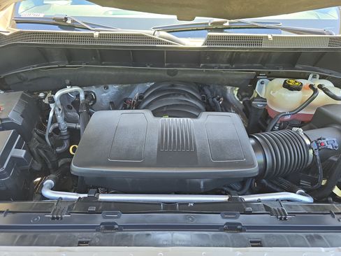 Used 2020 Chevrolet Silverado 1500 RST AWD/4WD image 31