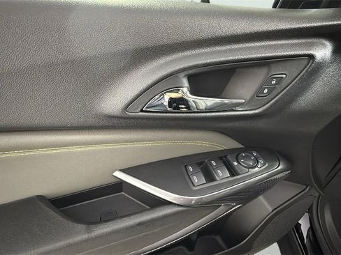 Used 2024 Chevrolet Trax ACTIV w/ Sunroof Package image 29