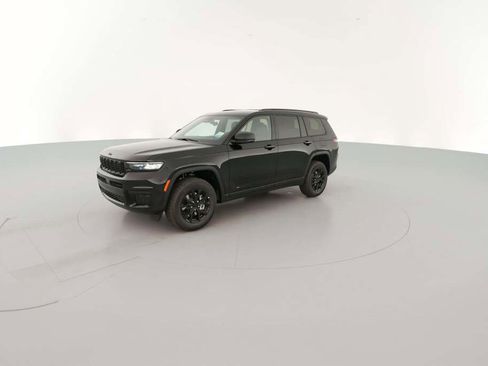 New 2025 Jeep Grand Cherokee L Laredo image 4
