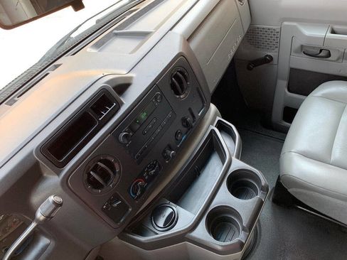 Used 2011 Ford E-350 and Econoline 350 Extended Super Duty image 10