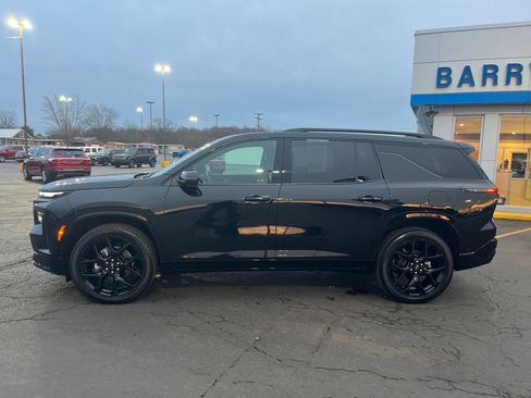 Used 2024 Chevrolet Traverse RS w/ LPO, Floor Liner Package image 2