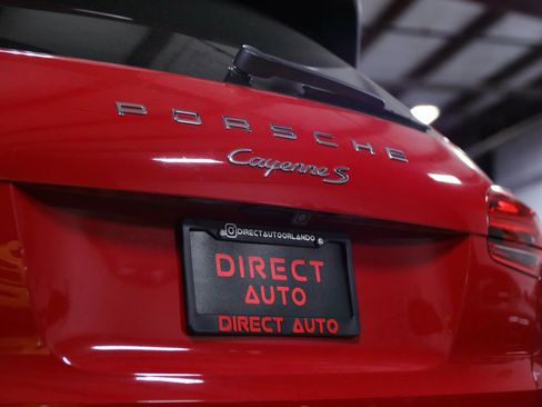 Used 2018 Porsche Cayenne S image 14