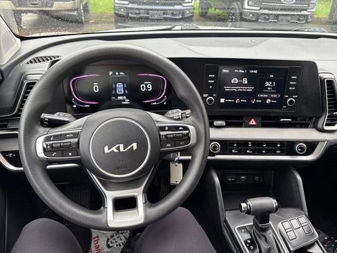 Used 2023 Kia Sportage LX AWD/4WD image 10
