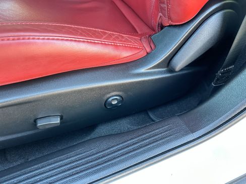 Used 2021 Dodge Challenger SXT w/ Plus Package image 12