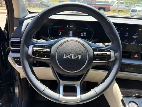 Certified 2024 Kia Sportage EX w/ EX Premium Package AWD/4WD image 10