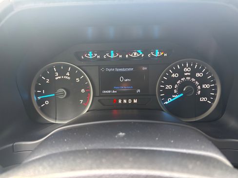 Used 2019 Ford F150 XLT w/ Equipment Group 302A Luxury image 19