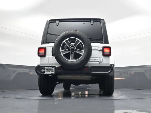 Used 2023 Jeep Wrangler Unlimited Sahara AWD/4WD image 24