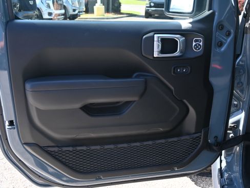 Used 2025 Jeep Wrangler Unlimited Sport S 4xe AWD/4WD image 14