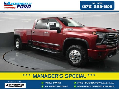 Used 2024 Chevrolet Silverado 3500 High Country w/ Technology Package AWD/4WD image 1