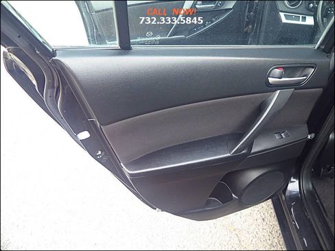 Used 2011 MAZDA MAZDA3 i Touring image 29