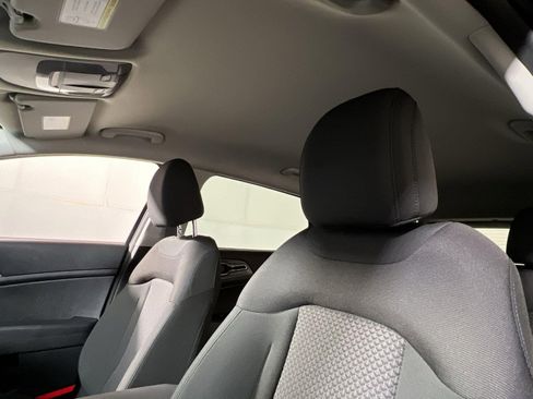 New 2025 Kia Sportage LX image 22