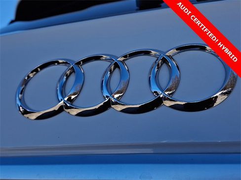 Certified 2024 Audi Q5 e Premium Plus image 31