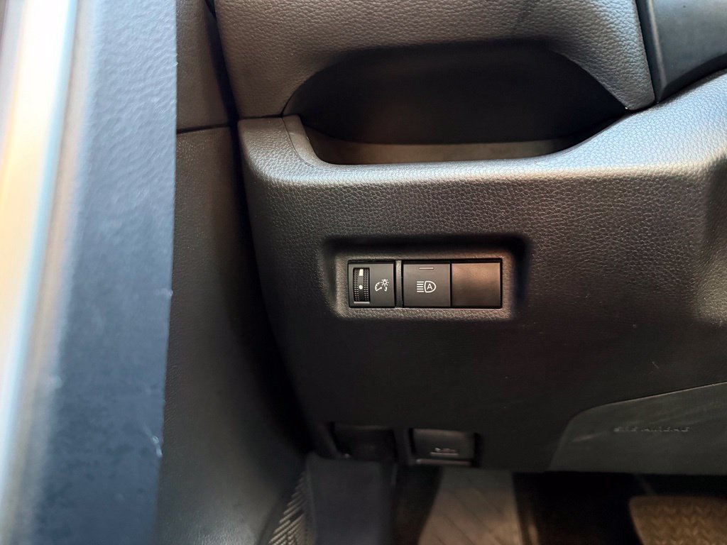 Used 2024 Toyota RAV4 LE FWD image 13