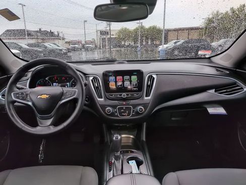 Used 2017 Chevrolet Malibu LT w/ Driver Confidence Package FWD image 15
