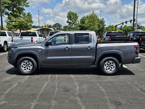 Used 2024 Nissan Frontier SV RWD image 13