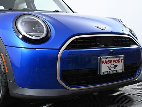 Certified 2025 MINI Cooper 2-Door Hardtop image 5