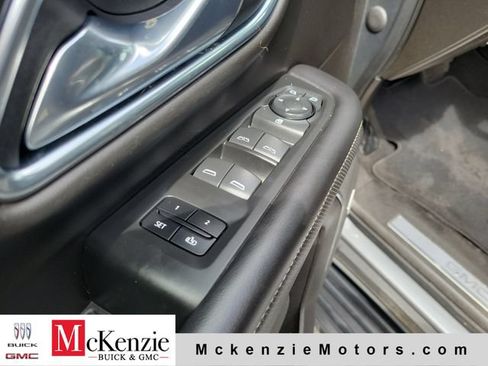 Used 2021 GMC Yukon XL SLT RWD image 10