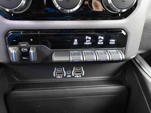 New 2026 RAM 1500 Big Horn AWD/4WD image 21
