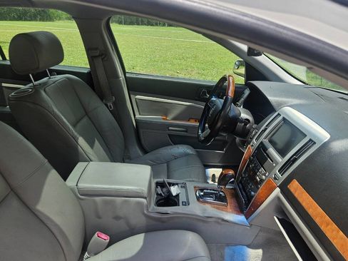 Used 2009 Cadillac STS V8 image 28