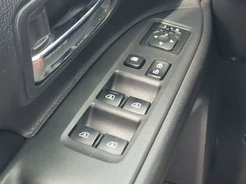 Used 2020 Mitsubishi Outlander ES image 24