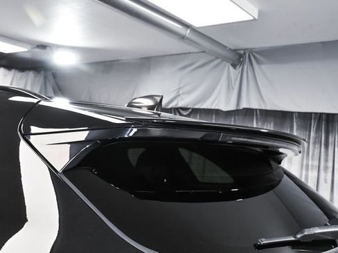 Used 2021 Jaguar F-PACE SVR image 85