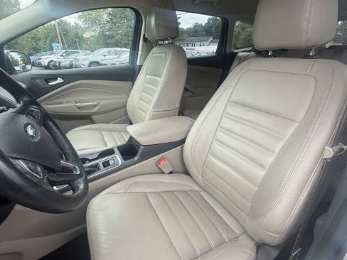 Used 2017 Ford Escape Titanium AWD/4WD image 14