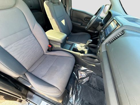 Used 2022 Nissan Frontier S w/ Technology Package RWD image 13
