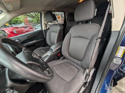 Used 2018 Dodge Journey SE FWD image 16