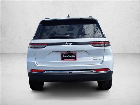 New 2025 Jeep Grand Cherokee Limited image 6