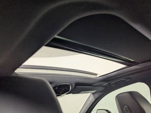 Used 2025 BMW 530i image 24