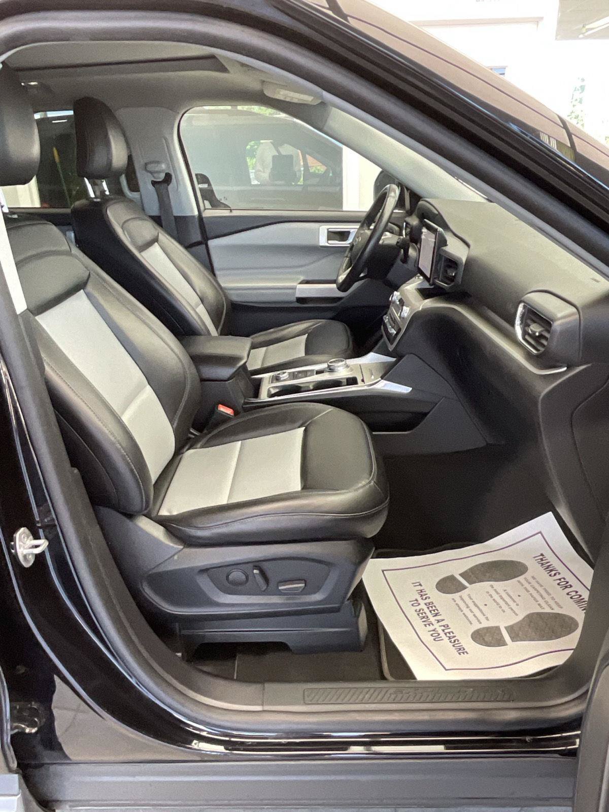 Used 2022 Ford Explorer XLT w/ Equipment Group 202A AWD/4WD image 10
