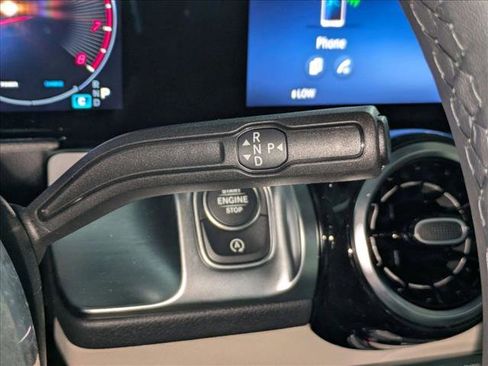 New 2026 Mercedes-Benz GLB 250 image 11