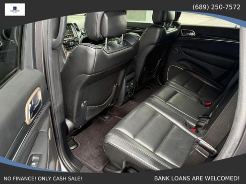 Used 2016 Jeep Grand Cherokee Overland w/ Advanced Technology Group AWD/4WD image 11