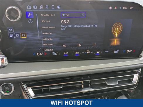 Used 2024 Chevrolet Traverse LT w/ Enhanced Driving Package image 19