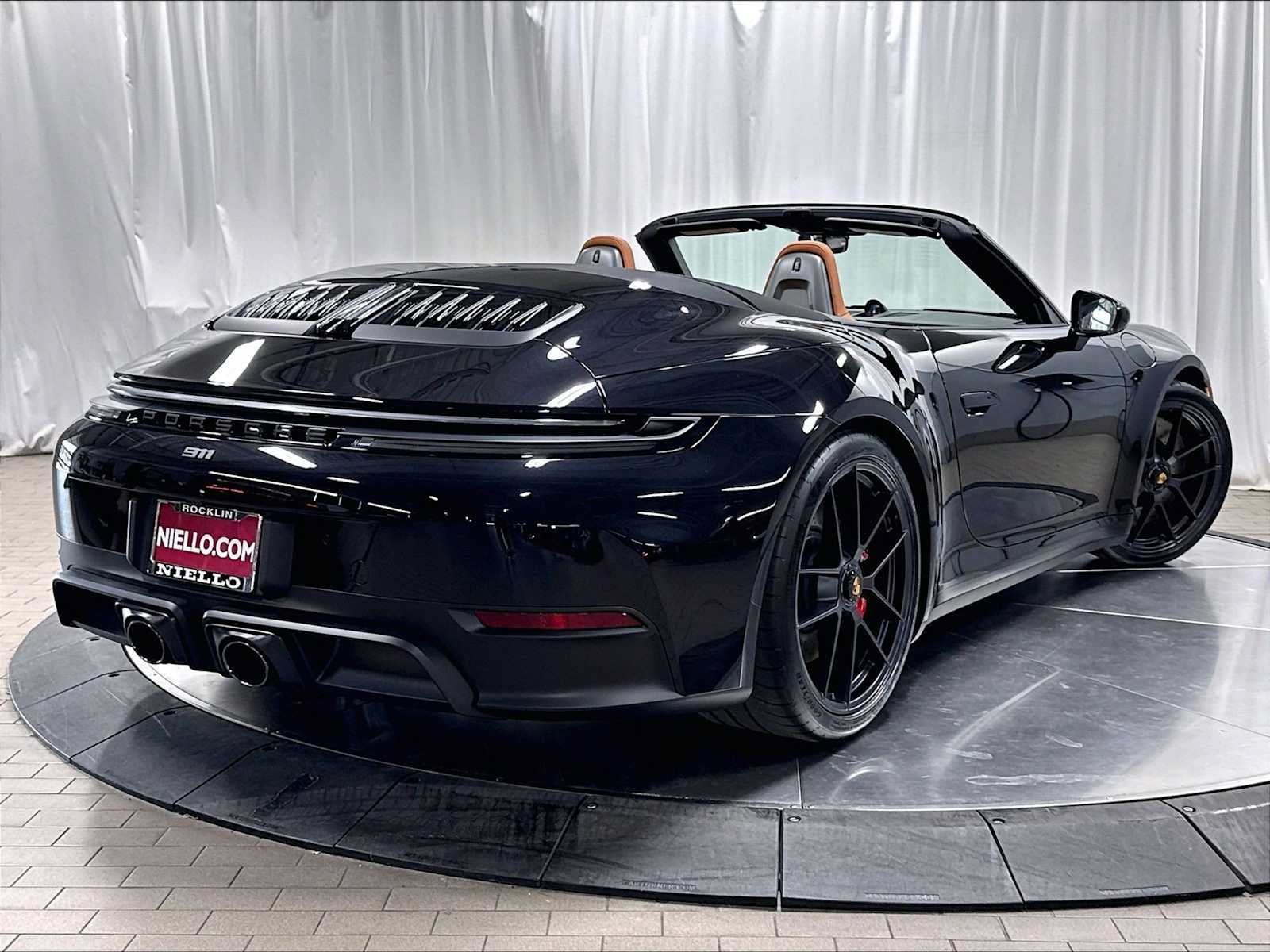 Used 2026 Porsche 911 Carrera GTS RWD image 9
