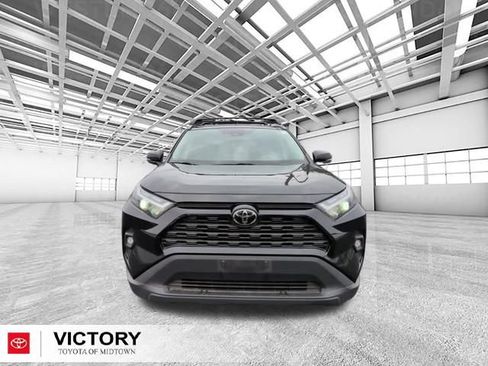 Used 2022 Toyota RAV4 XLE Premium AWD/4WD image 9