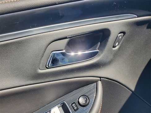 Used 2017 Chevrolet Impala LT image 20