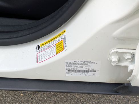 Used 2021 Ford EcoSport Titanium image 39