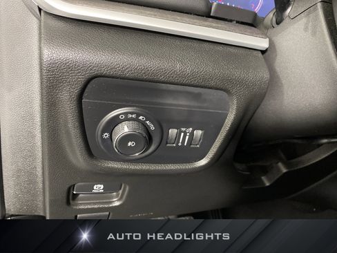 Used 2023 Jeep Grand Cherokee Limited AWD/4WD image 26