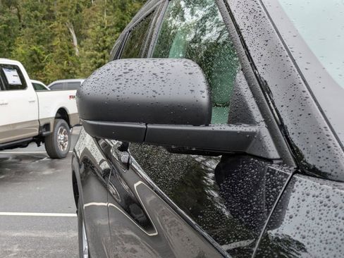 New 2026 Ford Explorer Active w/ Active Comfort Package image 12