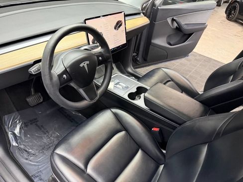 Used 2021 Tesla Model Y Long Range AWD/4WD image 29
