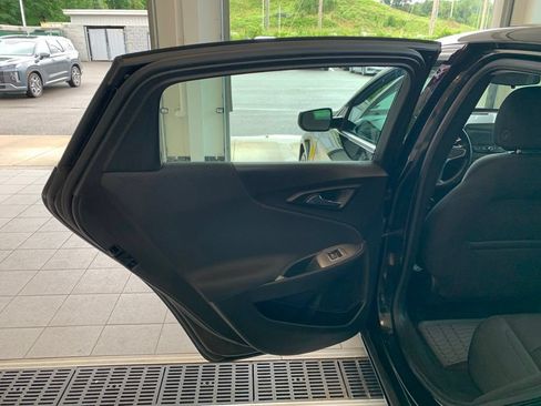 Used 2022 Chevrolet Malibu RS FWD image 12